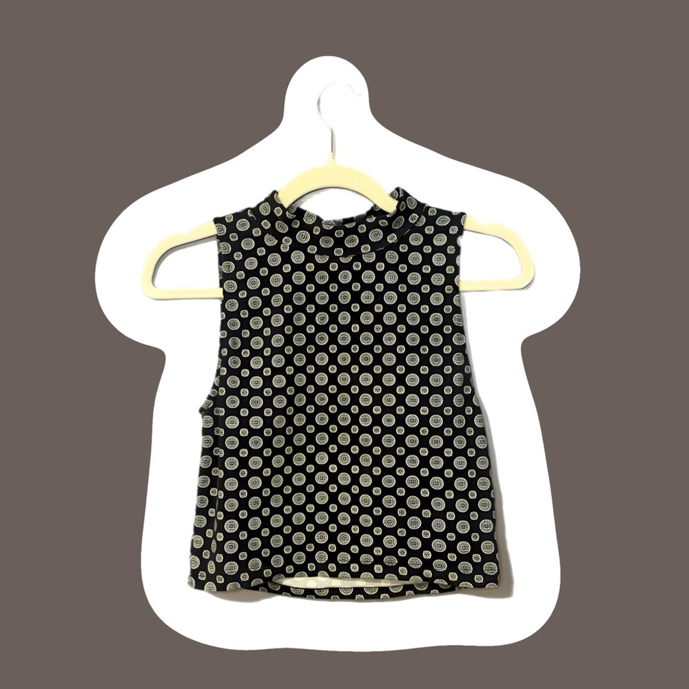 Forever 21 Mock Neck Geometric Mandala Crop Top Size Large